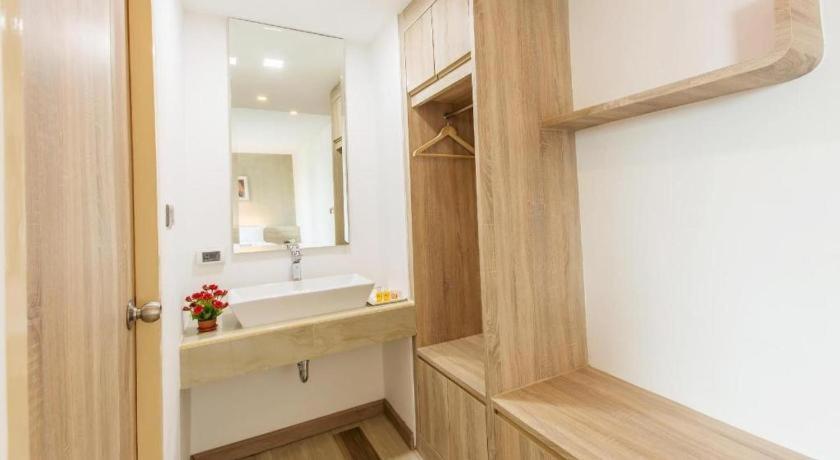 B2 Ubon Premier Hotel Ubon Ratchathani Exterior photo